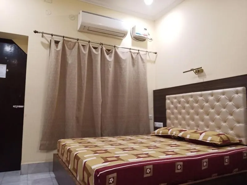 Scindhia Guest House Varanasi