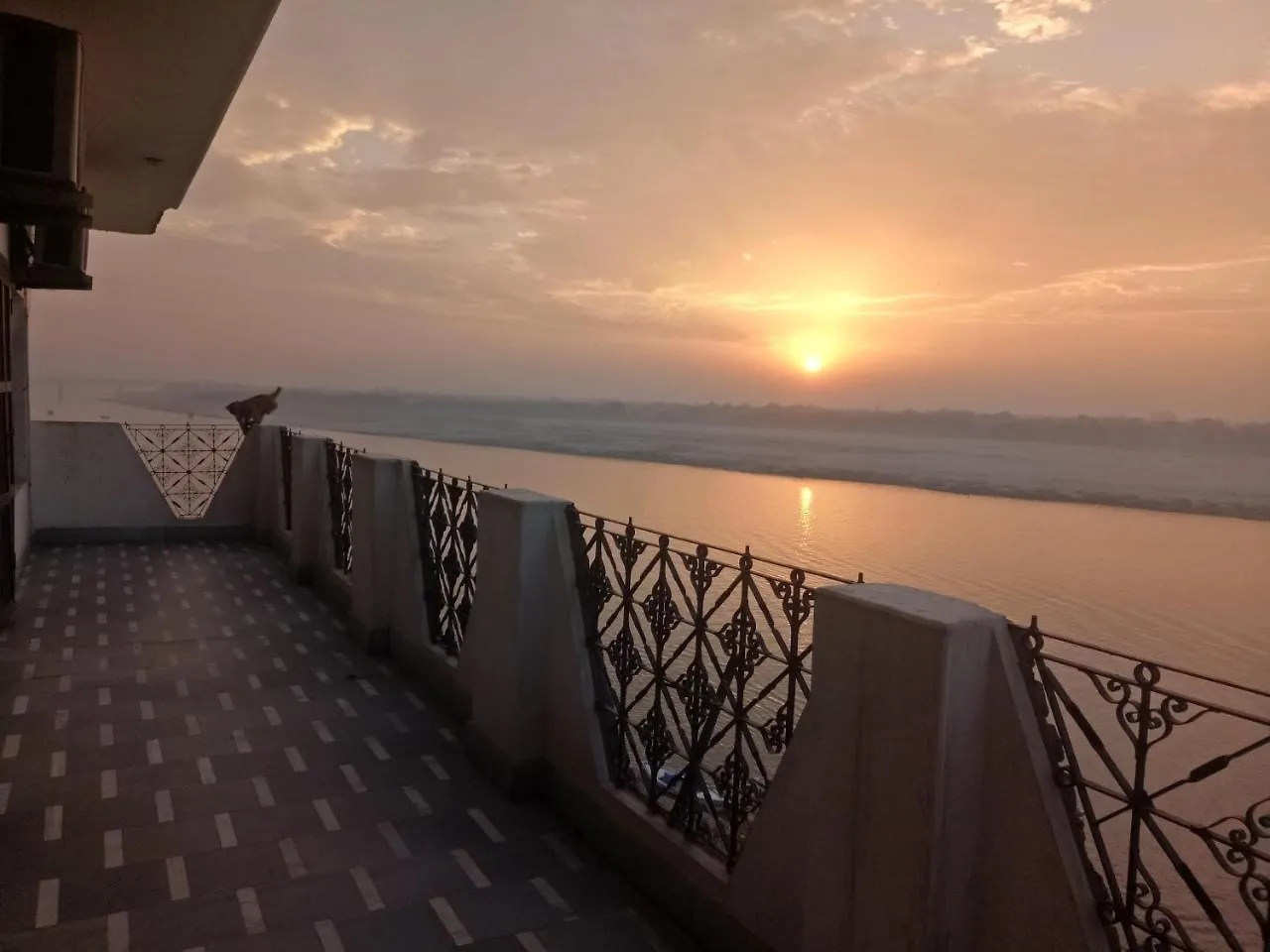 Scindhia Guest House Varanasi